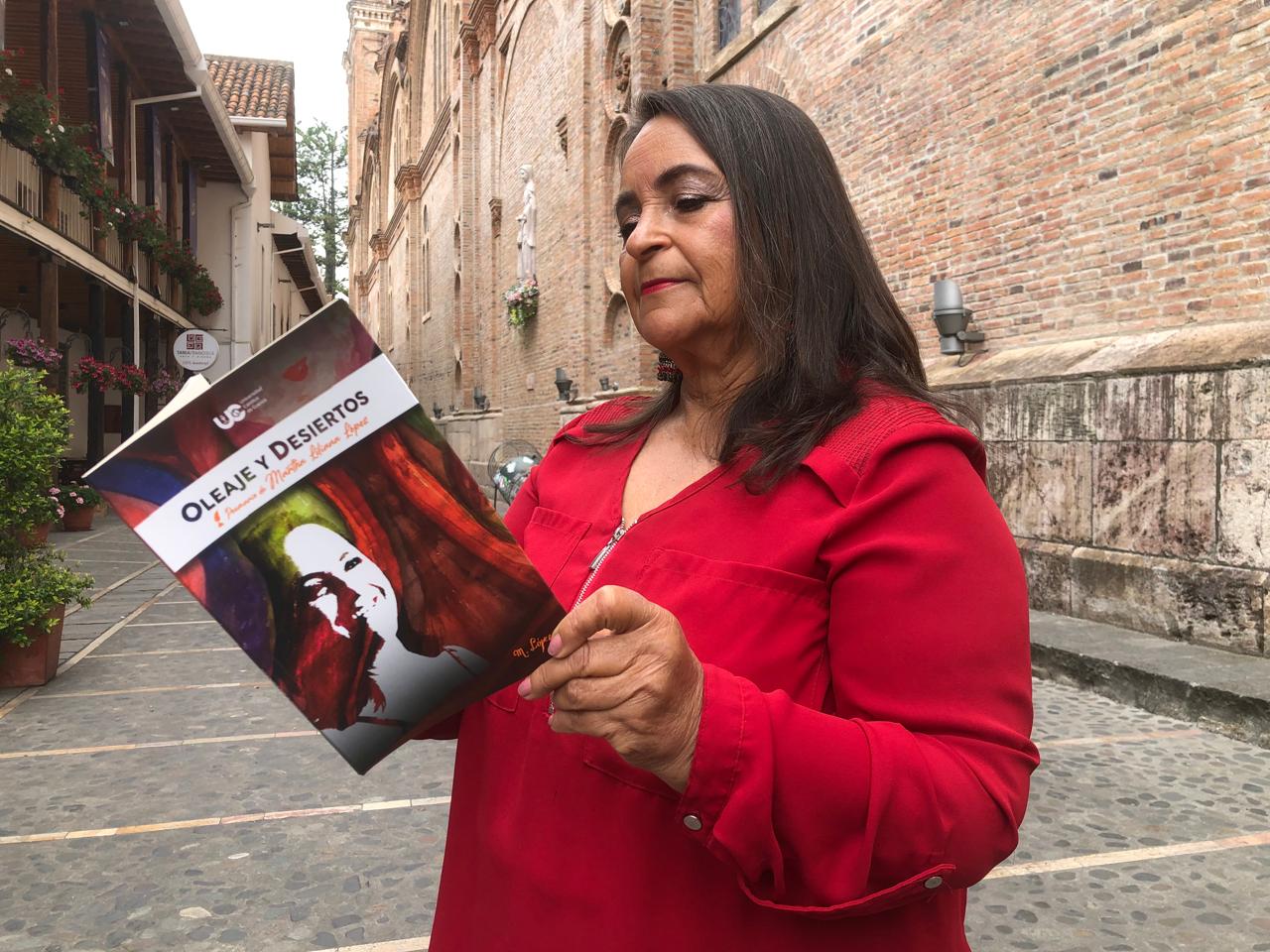 Martha Liliana López, autora de “Oleaje y desiertos”, libro que se lanzará en el Complejo Patrimonial Todos Santos.