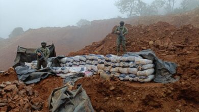 Cada semana, militares ejecutan controles en distintos puntos del cantón Camilo Ponce Enríquez.